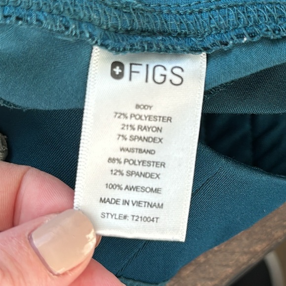 FIGS SCRUB KADE CARGO PANTS - Picture 3 of 3